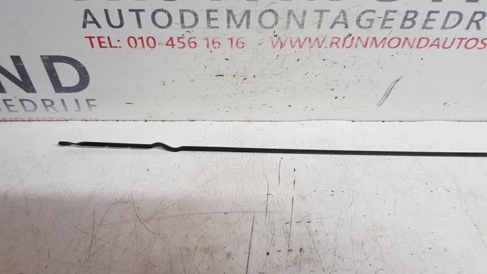 Gebrauchte Ölmessstab Ford Fiesta 6 (JA8) 1.0 EcoBoost 12V 100 Preis auf Anfrage angeboten von Autodemontage Rijnmond BV