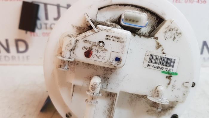 Begagnade Bensinpump Peugeot 208 I (CA/CC/CK/CL) 1.0 Vti 12V PureTech Pris € 72,60 Inklusive moms erbjuds av Autodemontage Rijnmond BV