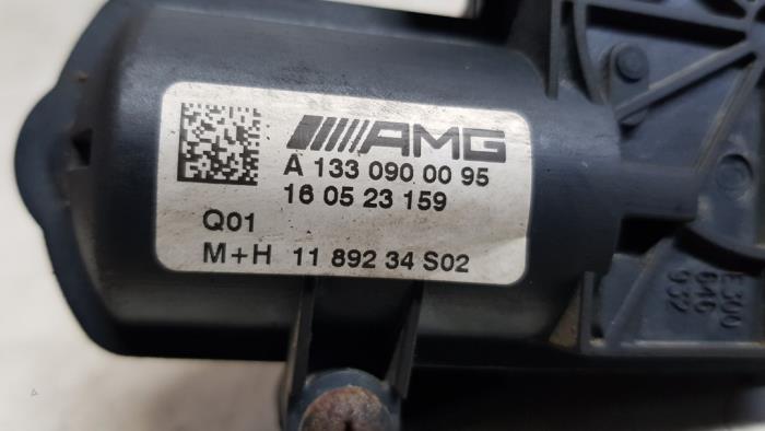 Usagé Débitmètre Mercedes A (W176) 2.0 A-45 AMG Turbo 16V 4-Matic Prix € 302,50 Prix TTC proposé par Autodemontage Rijnmond BV