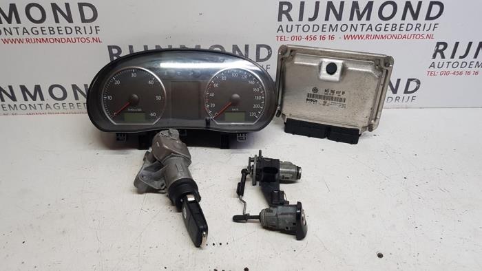 Used Ignition lock + computer Volkswagen Polo IV (9N1/2/3) 1.4 TDI 70 Price on request offered by Autodemontage Rijnmond BV