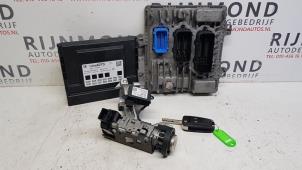 Ignition lock + computer from a Opel Corsa E 1.3 CDTi 16V ecoFLEX 2015