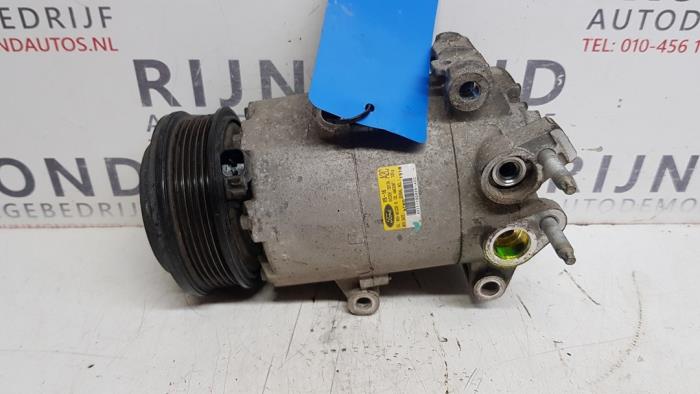 Air conditioning pump from a Ford EcoSport (JK8) 1.5 Ti-VCT 16V 2015