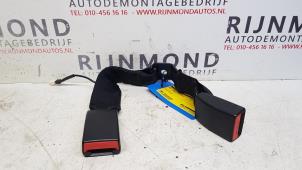 Usagé Attache ceinture arrière central BMW 1 serie (F21) 116i 1.6 16V Prix sur demande proposé par Autodemontage Rijnmond BV