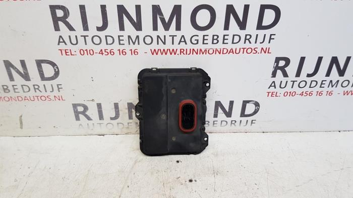 Używane Modułowy reflektor LED Jaguar XE 2.0d 180 16V AWD Cena € 100,00 Procedura marży oferowane przez Autodemontage Rijnmond BV