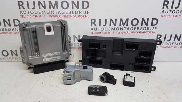Used Ignition lock + computer Jaguar XE 2.0d 180 16V AWD Price on request offered by Autodemontage Rijnmond BV