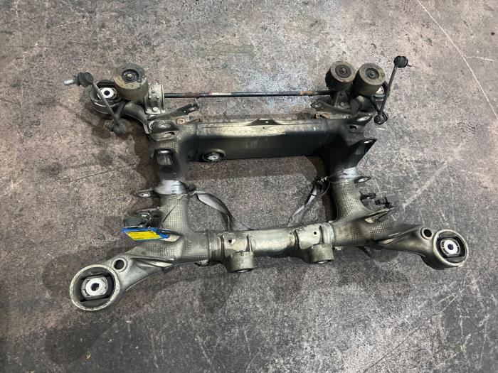 Usados Subchasis BMW 5 serie Touring (F11) 525d xDrive 16V Precio € 100,00 Norma de margen ofrecido por Autodemontage Rijnmond BV