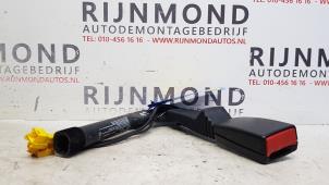 Used Front seatbelt buckle, left Mercedes ML II (164/4JG) 3.0 ML-320 CDI 4-Matic V6 24V Price € 48,40 Inclusive VAT offered by Autodemontage Rijnmond BV