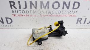Used Tank flap lock motor Mercedes ML II (164/4JG) 3.0 ML-320 CDI 4-Matic V6 24V Price on request offered by Autodemontage Rijnmond BV