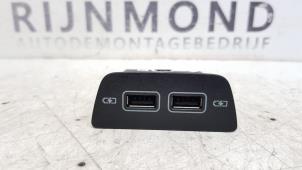 Used AUX / USB connection Volkswagen Polo VI (AW1) 1.0 TSI 12V BlueMotion Price on request offered by Autodemontage Rijnmond BV