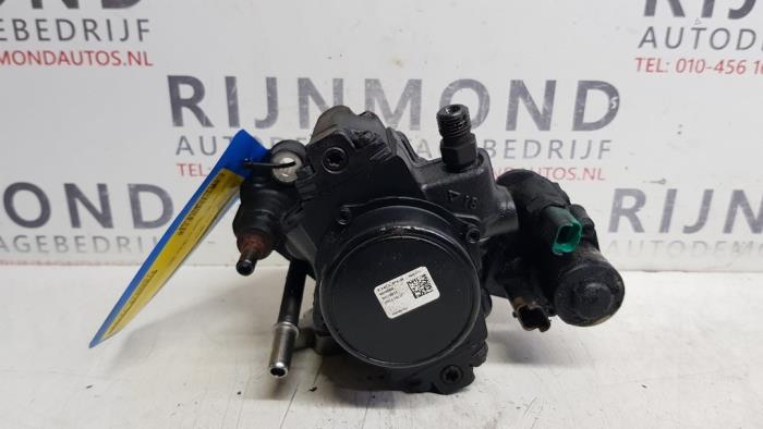 Diesel pump from a Ford Kuga I 2.0 TDCi 16V 140 2010