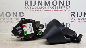 Used Rear seatbelt, right Volvo V40 (MV) 2.0 T2 16V Price € 72,60 Inclusive VAT offered by Autodemontage Rijnmond BV