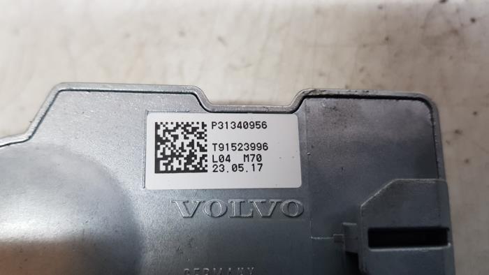 Stacyjka + sterownik z Volvo V40 (MV) 2.0 T2 16V 2017