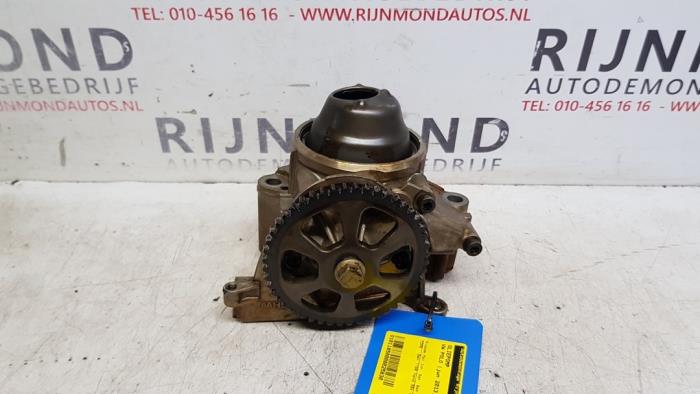 Używane Pompa oleju Volkswagen Polo V (6R) 1.2 12V Cena € 48,40 Z VAT oferowane przez Autodemontage Rijnmond BV