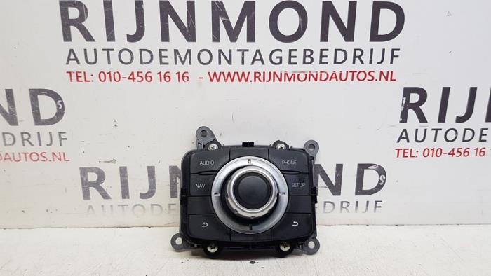 Begagnade Kontrollenhet, multimedia Mazda CX-5 I (KE,GH) 2.2 Skyactiv D 175 16V 4WD Pris € 90,75 Inklusive moms erbjuds av Autodemontage Rijnmond BV