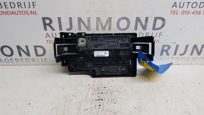 Fuse box from a Volkswagen Polo VI (AW1) 1.0 TSI 12V 2019