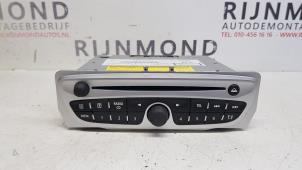 Usados Reproductor de CD y radio Renault Megane III Coupe (DZ) 1.5 dCi 105 Precio € 135,00 Norma de margen ofrecido por Autodemontage Rijnmond BV