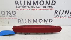 Usagé Feu de freinage supplémentaire centre Renault Megane III Coupe (DZ) 1.5 dCi 105 Prix € 50,00 Règlement à la marge proposé par Autodemontage Rijnmond BV