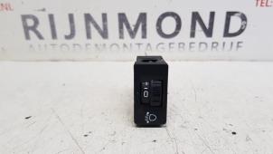 Used Light switch Citroen C4 Cactus (0B/0P) 1.6 Blue Hdi 100 Price € 12,10 Inclusive VAT offered by Autodemontage Rijnmond BV