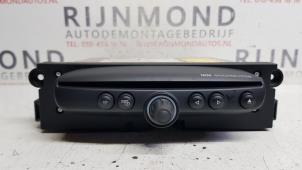 Gebrauchte Radio CD Spieler Mini Coupe (R58) 1.6 16V John Cooper Works Preis € 151,25 Mit Mehrwertsteuer angeboten von Autodemontage Rijnmond BV
