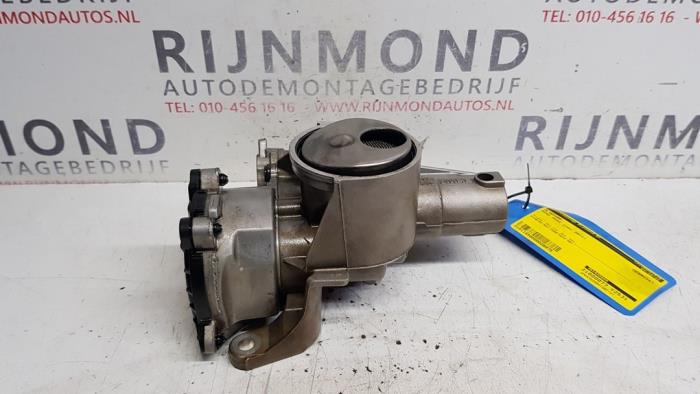 Oil pump from a MINI Coupe (R58) 1.6 16V John Cooper Works 2011