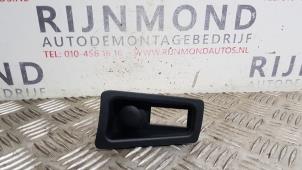 Used 12 volt connection BMW 1 serie (E87/87N) 116i 1.6 16V Price € 12,10 Inclusive VAT offered by Autodemontage Rijnmond BV