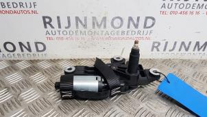 Używane Silnik wycieraczki tylnej Volvo C30 (EK/MK) 1.6 D 16V Cena € 30,00 Procedura marży oferowane przez Autodemontage Rijnmond BV