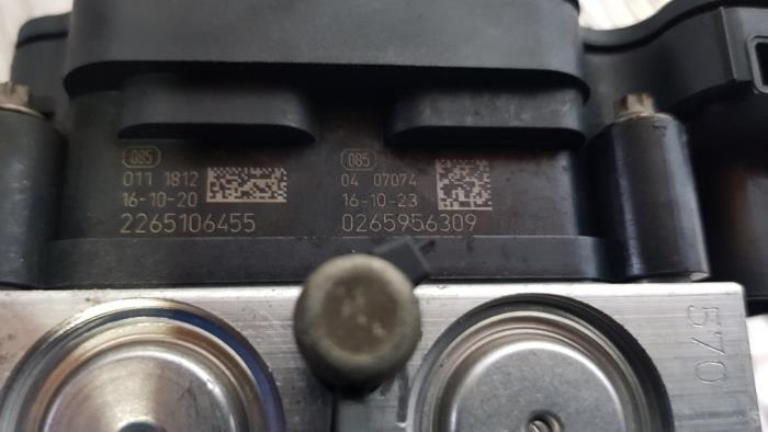 ABS pump from a Toyota Aygo (B40) 1.0 12V VVT-i 2017