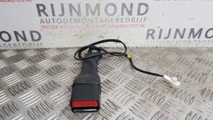 Usagé Insertion ceinture de sécurité avant droite Toyota Aygo (B40) 1.0 12V VVT-i Prix sur demande proposé par Autodemontage Rijnmond BV