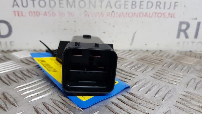 Used Cooling computer Volkswagen Polo V (6R) 1.4 16V Price € 12,10 Inclusive VAT offered by Autodemontage Rijnmond BV