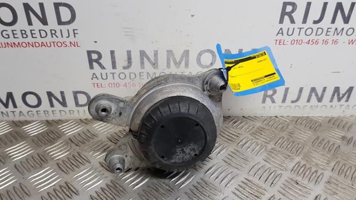 Gebrauchte Motorlager Mercedes E (W213) E-220d 2.0 Turbo 16V Preis € 48,40 Mit Mehrwertsteuer angeboten von Autodemontage Rijnmond BV