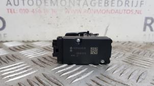 Used Parking brake switch Mercedes E (W213) E-220d 2.0 Turbo 16V Price € 24,20 Inclusive VAT offered by Autodemontage Rijnmond BV