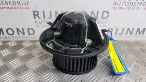 Usagé Moteur de ventilation chauffage BMW 1 serie (E87/87N) 116i 1.6 16V Prix € 45,00 Règlement à la marge proposé par Autodemontage Rijnmond BV