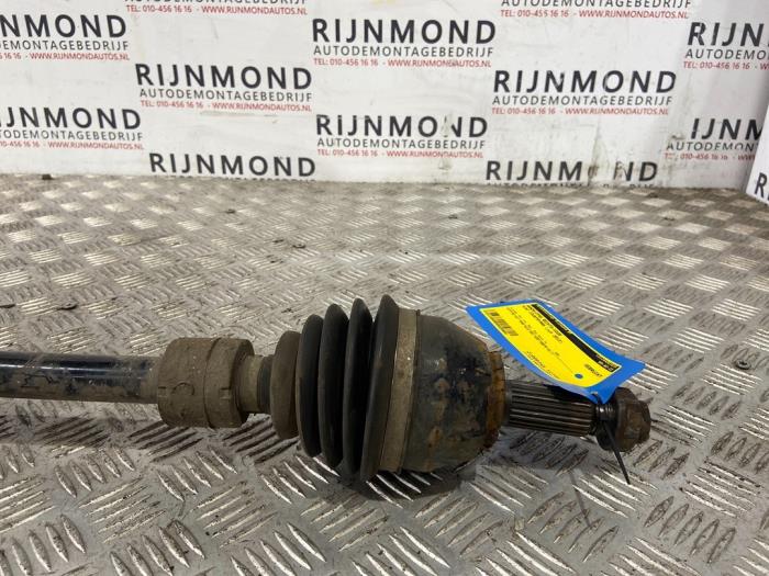 Front drive shaft, right from a MINI Countryman (R60) 1.6 Cooper D 2013