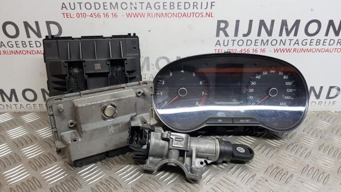 Used Ignition lock + computer Volkswagen Polo V (6R) 1.2 12V Price on request offered by Autodemontage Rijnmond BV