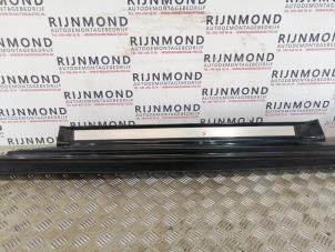 Used Side skirt, right Mini Mini (R56) 1.6 16V Cooper S Price € 60,50 Inclusive VAT offered by Autodemontage Rijnmond BV
