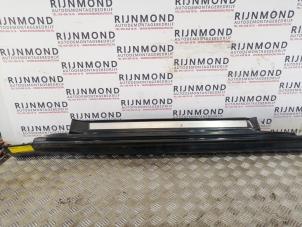 Used Side skirt, left Mini Mini (R56) 1.6 16V Cooper S Price on request offered by Autodemontage Rijnmond BV