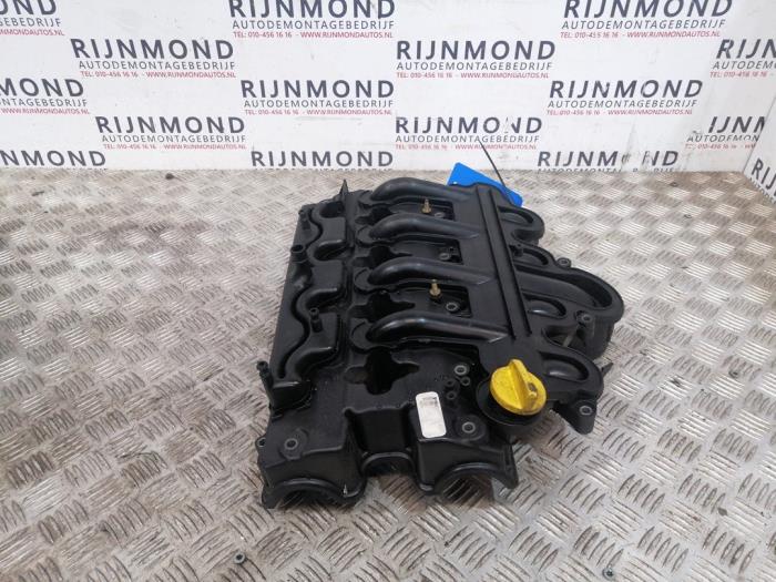 Rocker cover from a Renault Laguna 2005