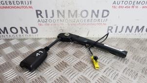 Used Front seatbelt buckle, left Opel Astra J (PC6/PD6/PE6/PF6) 2.0 CDTI 16V 160 Ecotec Price on request offered by Autodemontage Rijnmond BV