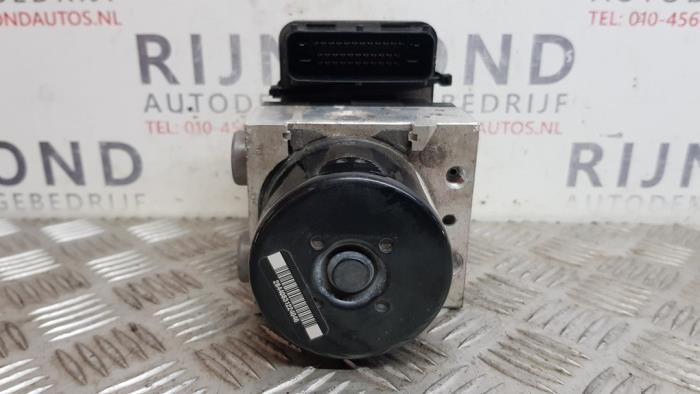 Begagnade ABS-pump Opel Astra J (PC6/PD6/PE6/PF6) 2.0 CDTI 16V 160 Ecotec Pris € 181,50 Inklusive moms erbjuds av Autodemontage Rijnmond BV