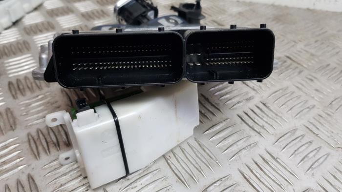 Ignition lock + computer from a BMW 1 serie (F20) 116d 1.5 12V TwinPower 2016