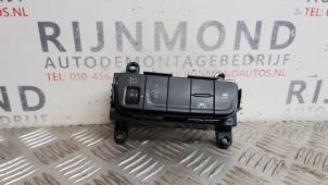 Gebrauchte Schalter Hyundai Kona (OS) 1.0 T-GDI 12V Preis auf Anfrage angeboten von Autodemontage Rijnmond BV