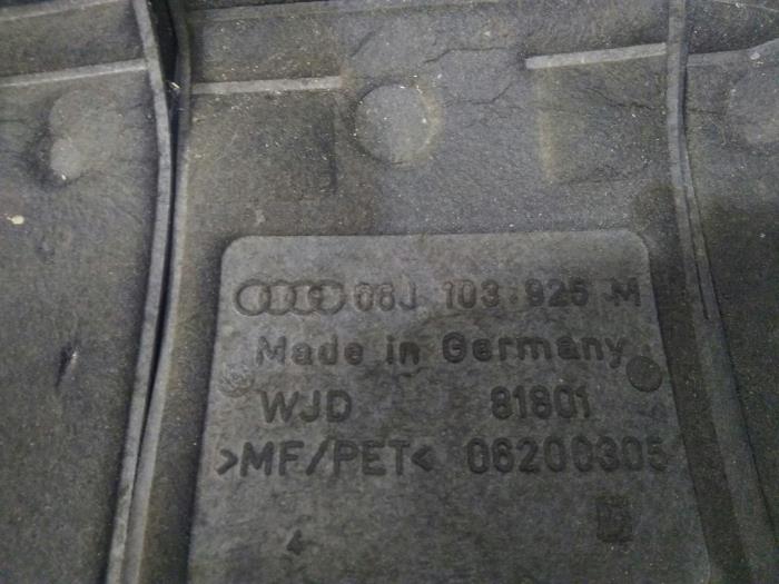 Engine cover from a Audi A4 (B8)  2010