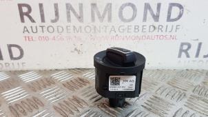 Used Light switch Seat Leon (5FB) 1.8 TSI Ecomotive 16V Price € 18,15 Inclusive VAT offered by Autodemontage Rijnmond BV