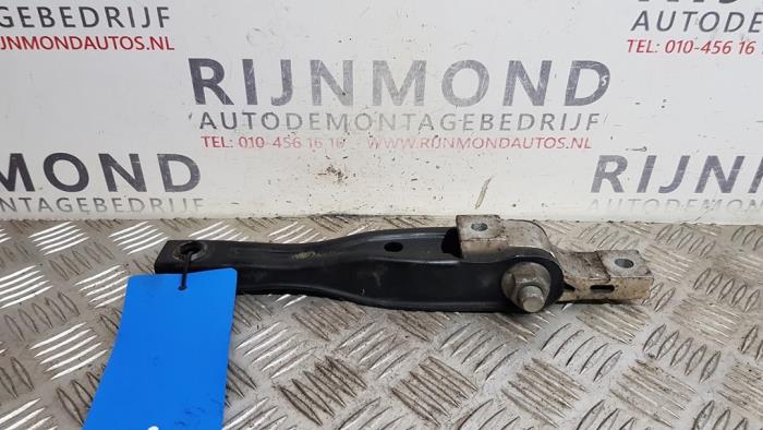 Used Engine mount Seat Leon (5FB) 2.0 TDI FR 16V Price on request offered by Autodemontage Rijnmond BV