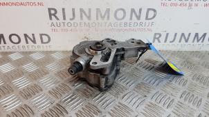 Used Diesel pump Seat Altea (5P1) 2.0 TDI 16V Price € 100,00 Margin scheme offered by Autodemontage Rijnmond BV