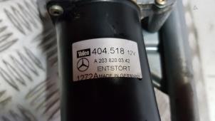 Używane Silnik i mechanizm wycieraczki Mercedes C Sportcoupé (C203) 1.8 C-180K 16V Cena € 40,00 Procedura marży oferowane przez Autodemontage Rijnmond BV