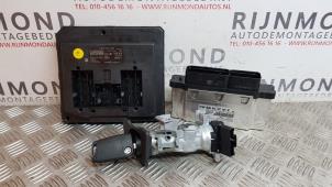 Used Ignition lock + computer Volkswagen Polo VI (AW1) 1.0 MPi 12V Price on request offered by Autodemontage Rijnmond BV