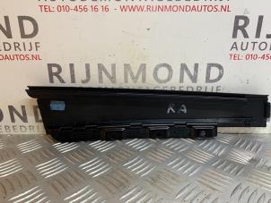 Używane Listwa drzwiowa Audi A3 Sportback (8VA/8VF) 1.6 TDI 16V Cena € 24,20 Z VAT oferowane przez Autodemontage Rijnmond BV