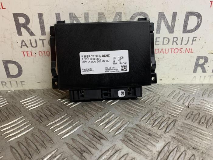 Used Automatic gearbox computer Mercedes E (W213) E-220d 2.0 Turbo 16V Price € 121,00 Inclusive VAT offered by Autodemontage Rijnmond BV
