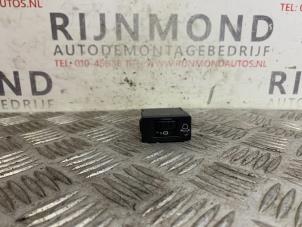 Used Light switch Peugeot 308 (L3/L8/LB/LH/LP) 1.6 16V THP Price € 12,10 Inclusive VAT offered by Autodemontage Rijnmond BV